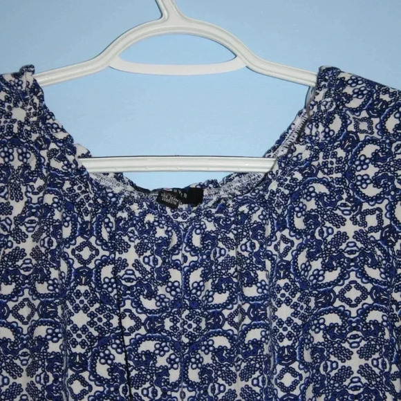 Amy Byer Blue and White Romper Large Flutter Sleeve Elastic Waistline - Picture 6 of 14